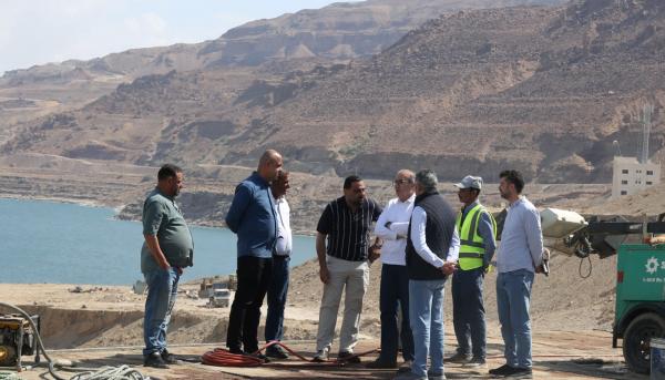 وزير الأشغال يتفقد مشاريع حمايات جسور البحر الميت ويعلن قرب انتهاء عطاء غور نميرة