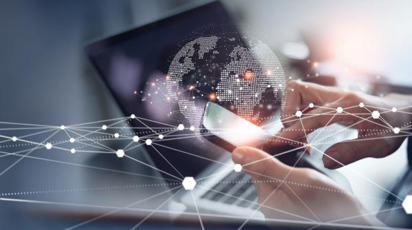 كممر رقمي إقليمي  ..  اتفاقية دولية لتمديد نظام كوابل بحرية عبر الأردن