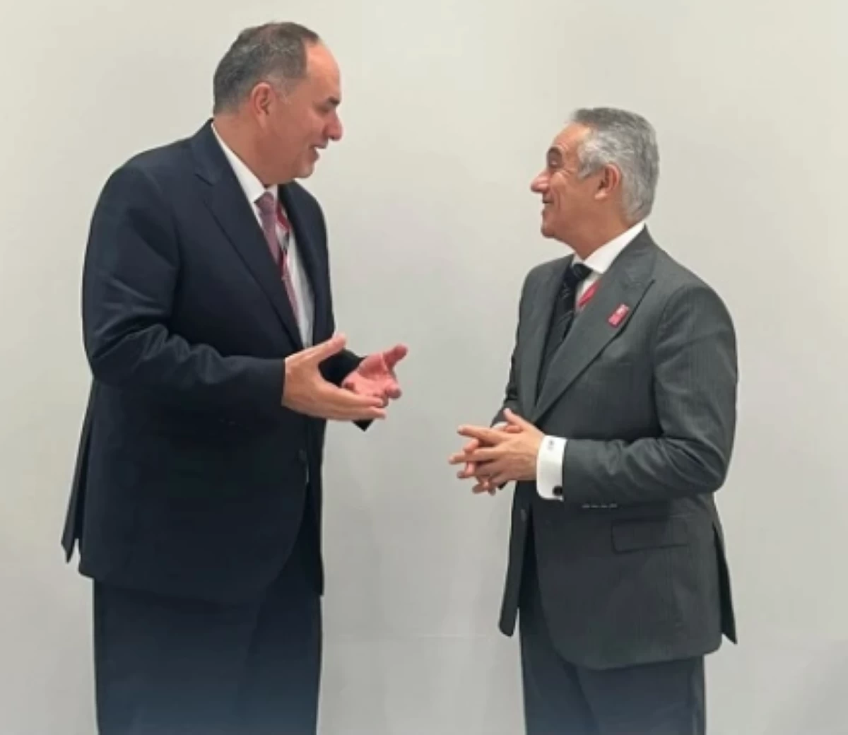  وزير العدل يبحث مع نظيره المصري تعزيز التعاون القضائي والقانوني