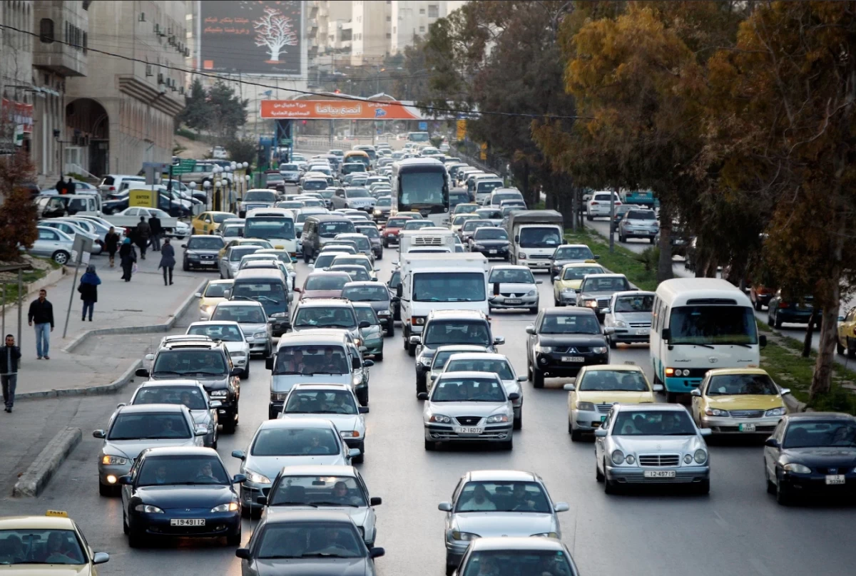 الحكومة تسمح بجمركة مركبات المستثمرين المُدخلة مؤقتاً واستثنائها من متطلبات المطابقة