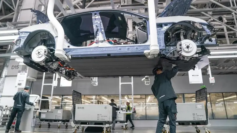 الصين تواجه شركات السيارات بحملة صارمة على الأسعار