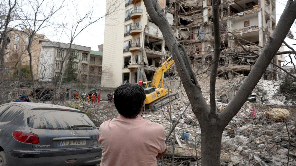 أكسيوس عن مصدر: بعض الإيرانيين مهتمون بالتفاوض رغم الشكوك