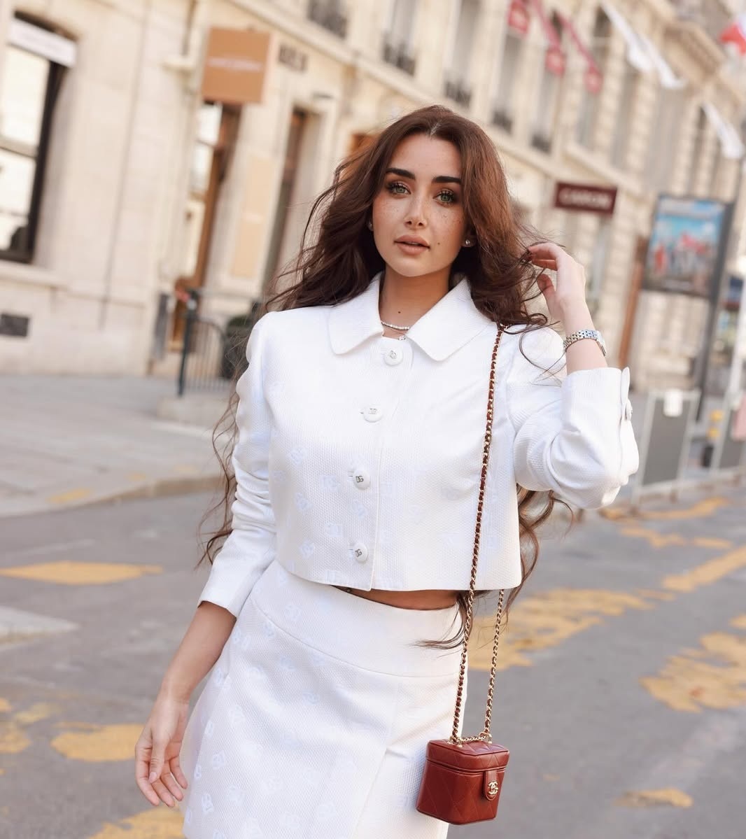 إطلالات ربيعية أنيقة مستوحاة من هنا الزاهد