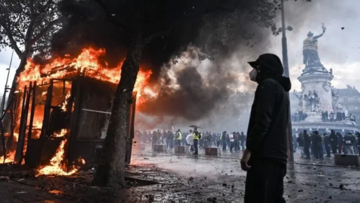فرنسا توقف 174 شخصًا على خلفية أعمال عنف احتجاجات "السترات الصفراء"