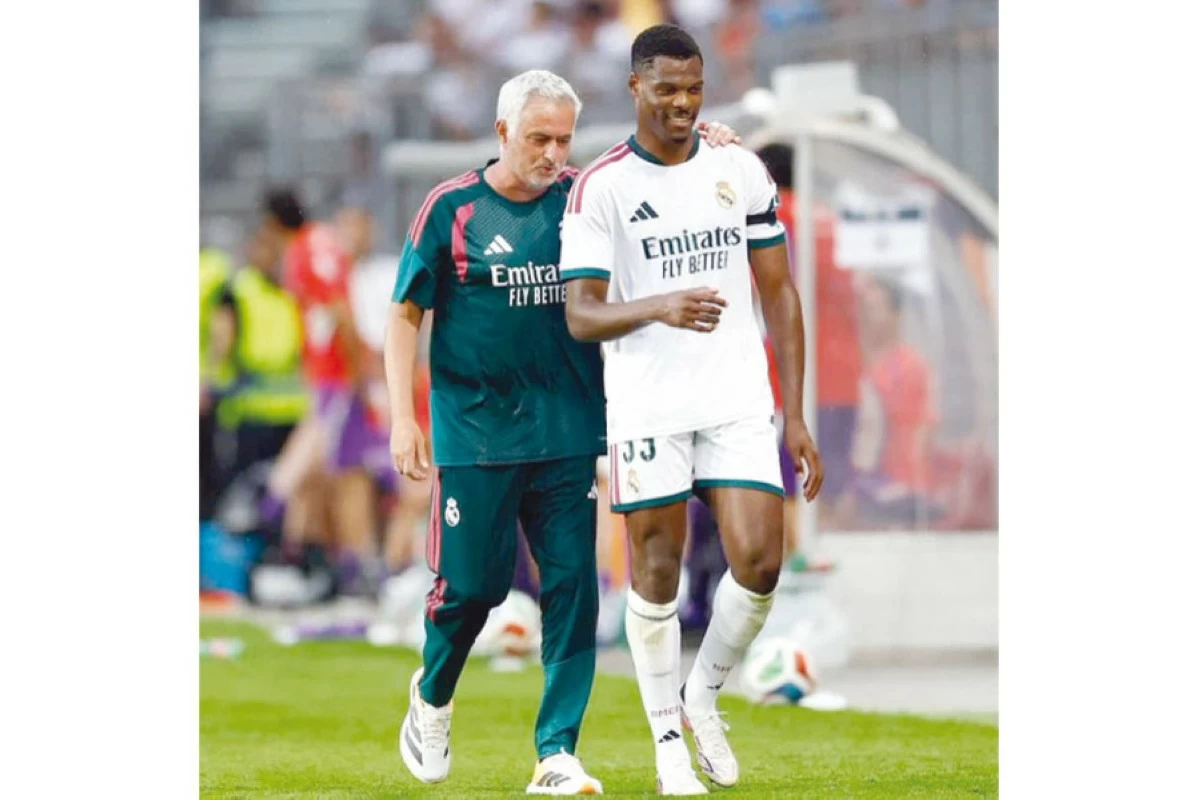 مورينيو: الريال ظهر بثلاثة وجوه أمام فيورنتينا