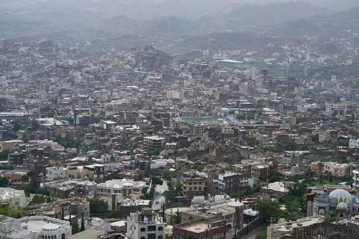 اليمن ..  القوات الحكومية تعلن السيطرة على منطقتين في تعز