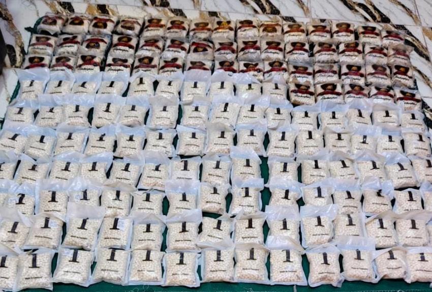 الجيش يحبط محاولة تهريب مخدرات بواسطة بالونات موجهة