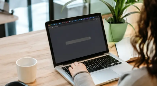 هل كثرة التبويبات المفتوحة تبطئ المتصفح؟ إليك الحقيقة
