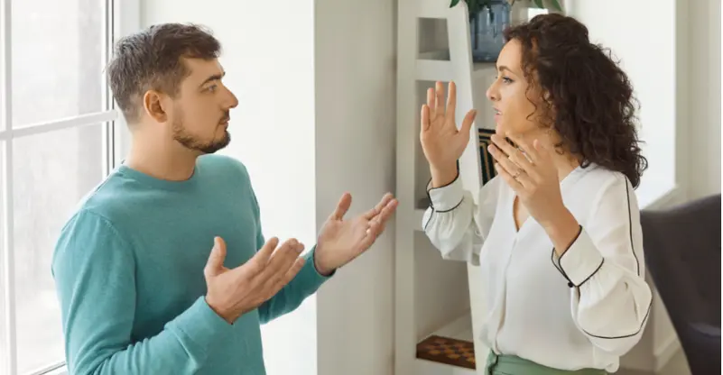 أشهر عبارات يستخدمها أصحاب المهارات الاجتماعية الضعيفة