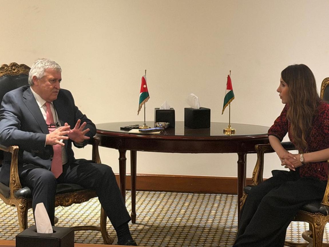 وزير العمل ونظيرته الفلسطينية يبحثان تبادل الخبرات