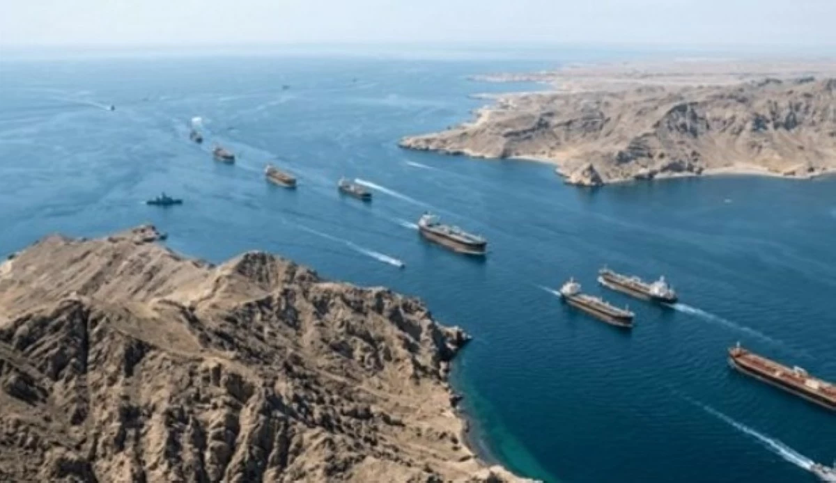 الخارجية الأمريكية: لن نسمح لإيران بتعطيل الملاحة في مضيق هرمز