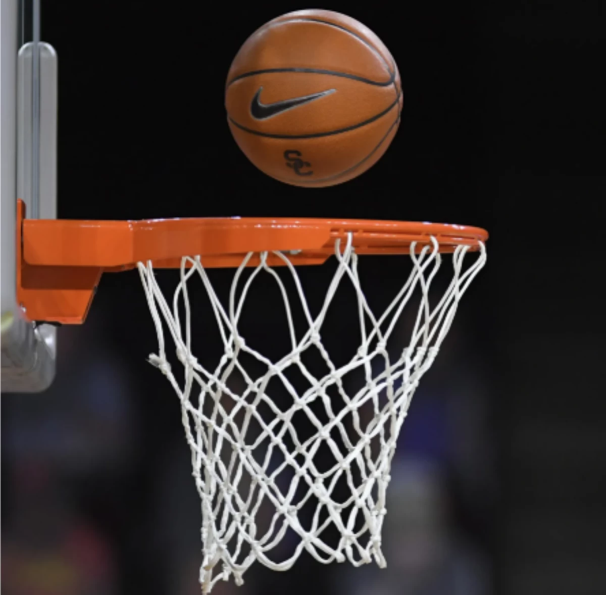 منتخب السلة يتعثر أمام إيران