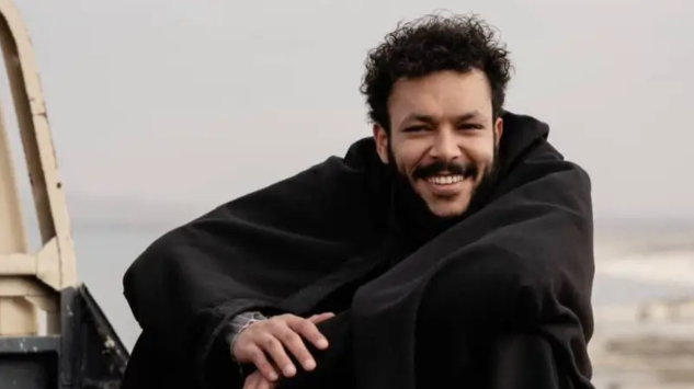 "اعذر جهلي يا شيخ" ..  ويجز يعتذر عن عبارة من حديث شريف