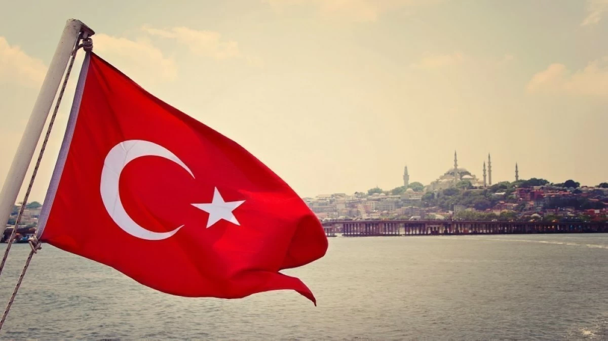 تركيا تتعهد بدعم سوريا ..  وإسرائيل تحذر أنقرة من إقامة قاعدة عسكرية