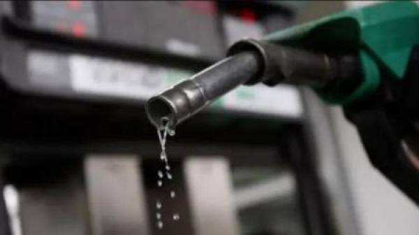 تثبيت أسعار البنزين والكاز ورفع الديزل 6 قروش