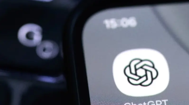 دعوى تتهم ChatGPT بتقديم نصائح دوائية لرجل انتهت بدخوله المستشفى