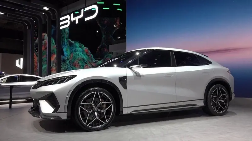 المفوضية الأوروبية تنشر قواعد تسعير السيارات الكهربائية الصينية