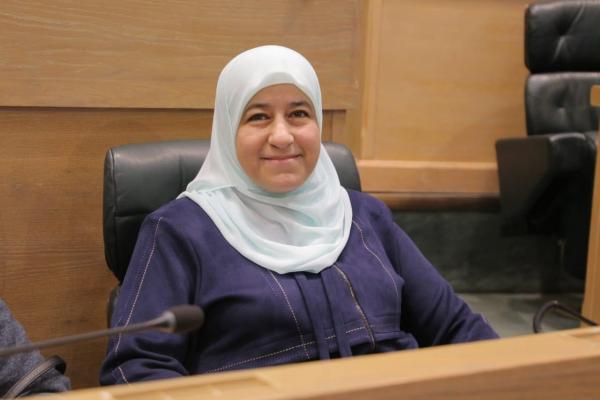 حريق في عمارة سكن النائب بيان المحسيري  ..  وتشكر الأمن
