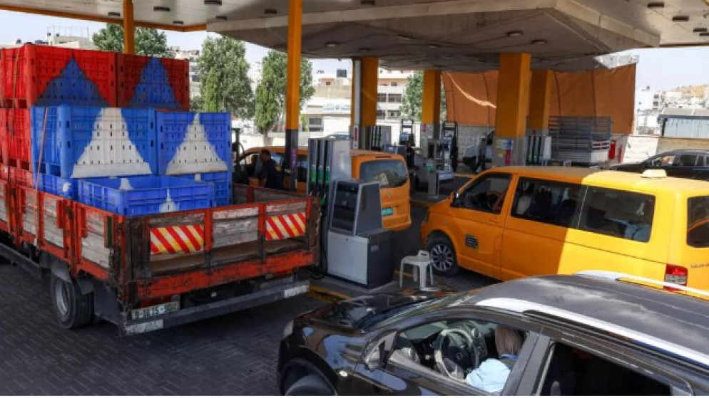 وزير الاقتصاد الفلسطيني: ارتفاع أسعار السولار بأكثر من 40% في ظل الحرب