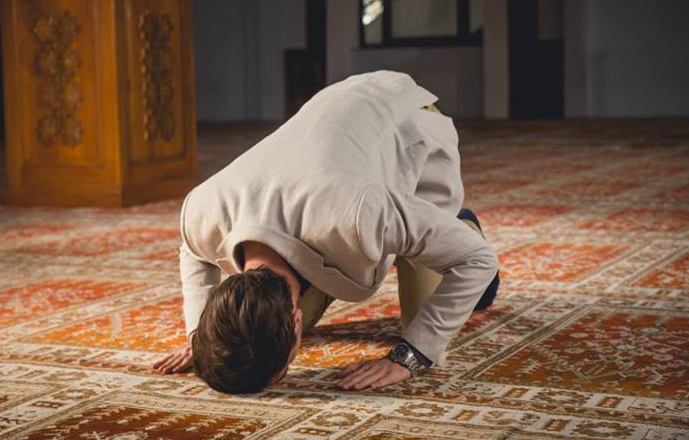 واسجد واقترب