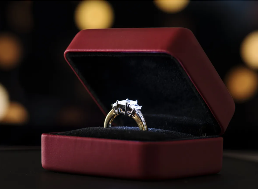 تفسير رؤيا الخاتم في المنام