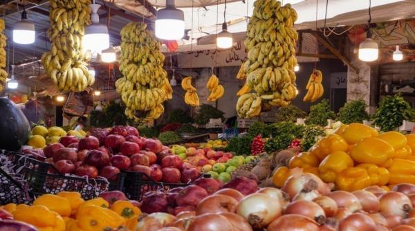 أسعار الخضار والفواكه في السوق المركزي الخميس