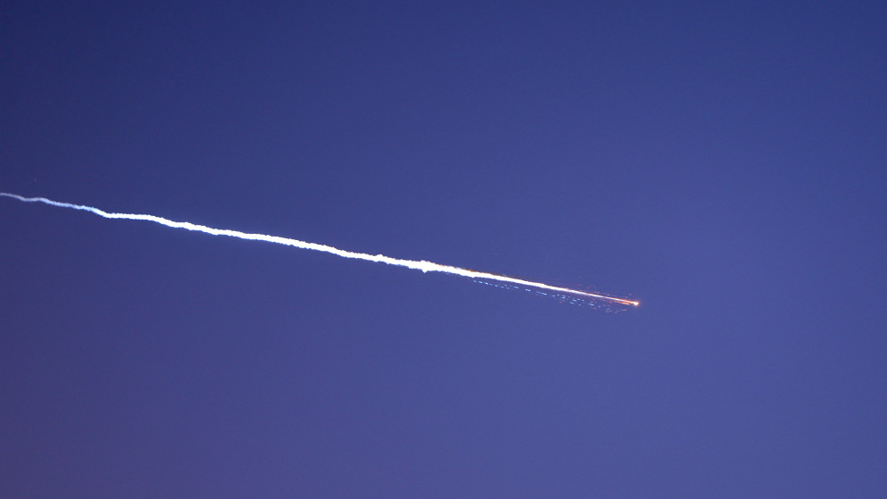 الجيش الإسرائيلي يعلن عن أول هجوم صاروخي من اليمن خلال الحرب