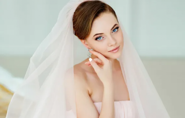 لبشرة مثالية  ..  5 أسئلة تشغل بال كل عروس قبل موعد الزفاف