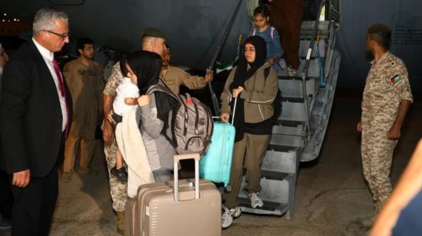 مشاهد مأساوية وعودة آمنة: شهادات أردنيين بعد إجلائهم من فنزويلا
