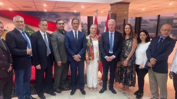 رجي يلتقي بأبناء الجالية اللبنانية في الأردن