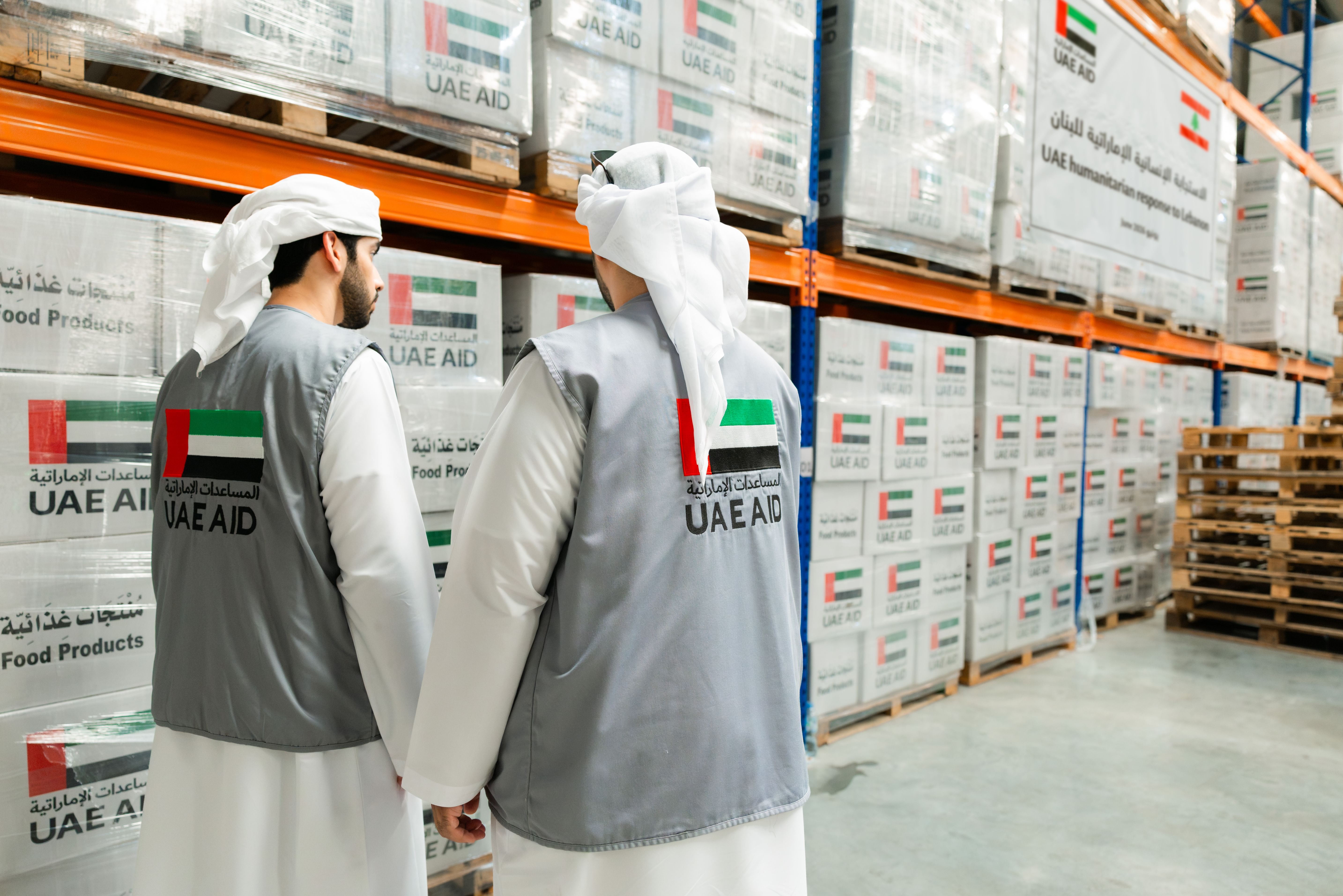 بتوجيهات رئيس الدولة ..  الإمارات تقدم مساعدات إنسانية لإغاثة المتضررين في لبنان