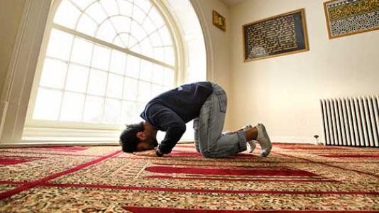 الفرق بين صلاتي الشروق والضحى وفضلهما