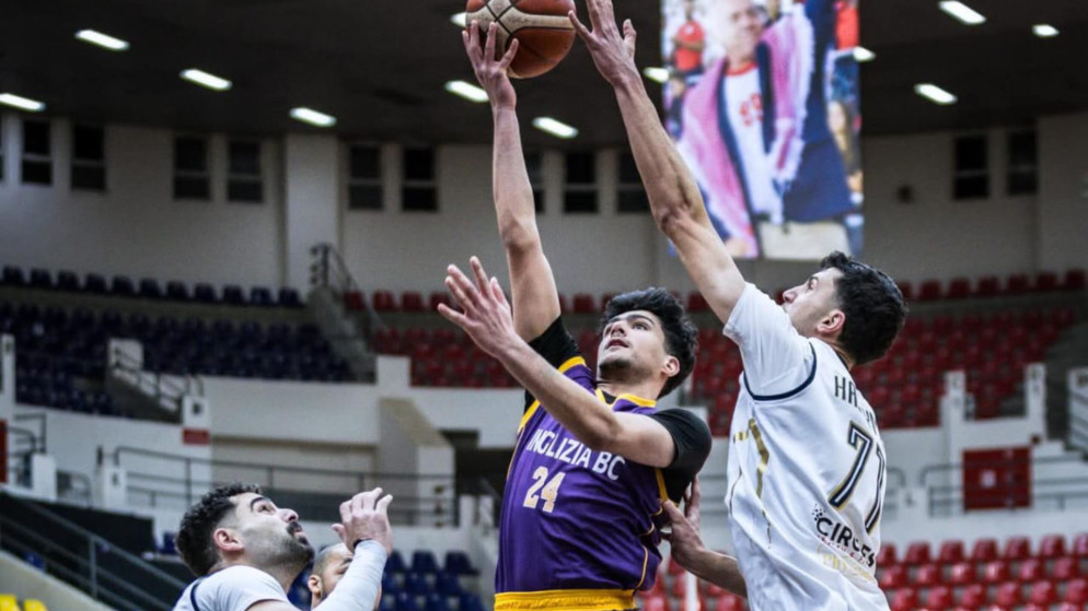 الإنجليزية يفوز على الجبيهة في سلسلة تحديد المركز الثالث بدوري السلة