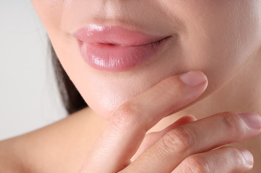حقن «البولينيكليوتيدات» للشفاه ..  هل تنافس الفيلر؟
