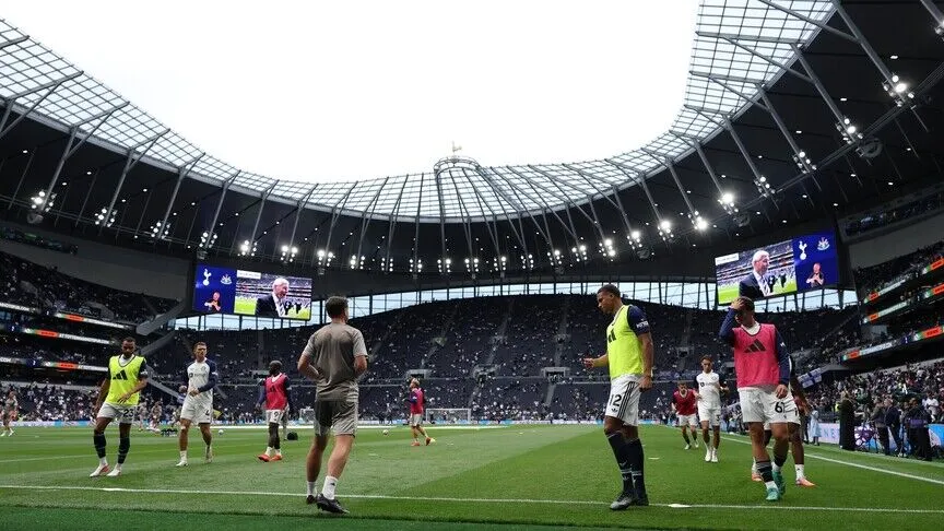 نيوكاسل يُعمّق جراح توتنهام بثنائية في الدوري الإنجليزي