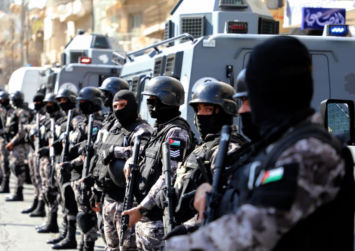 الأمن يوقع بـ3 شبكات لترويج المخدرات في العاصمة وإربد ويضبط 19 شخصا