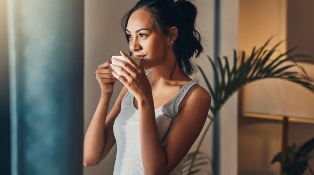 قهوة الصباح على معدة فارغة ..  هل هي عادة صحية أم فخ خفي؟