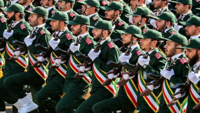 الحرس الثوري الإيراني يعلن شن هجوم بطائرات مسيرة على قاعدة أميركية في البحرين