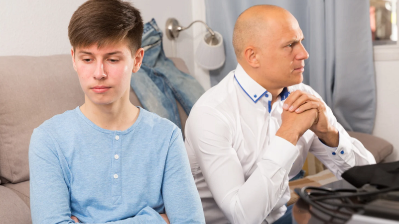 8 سلوكيات تخلص منها لتفوز باحترام طفلك مع تقدمك في السن