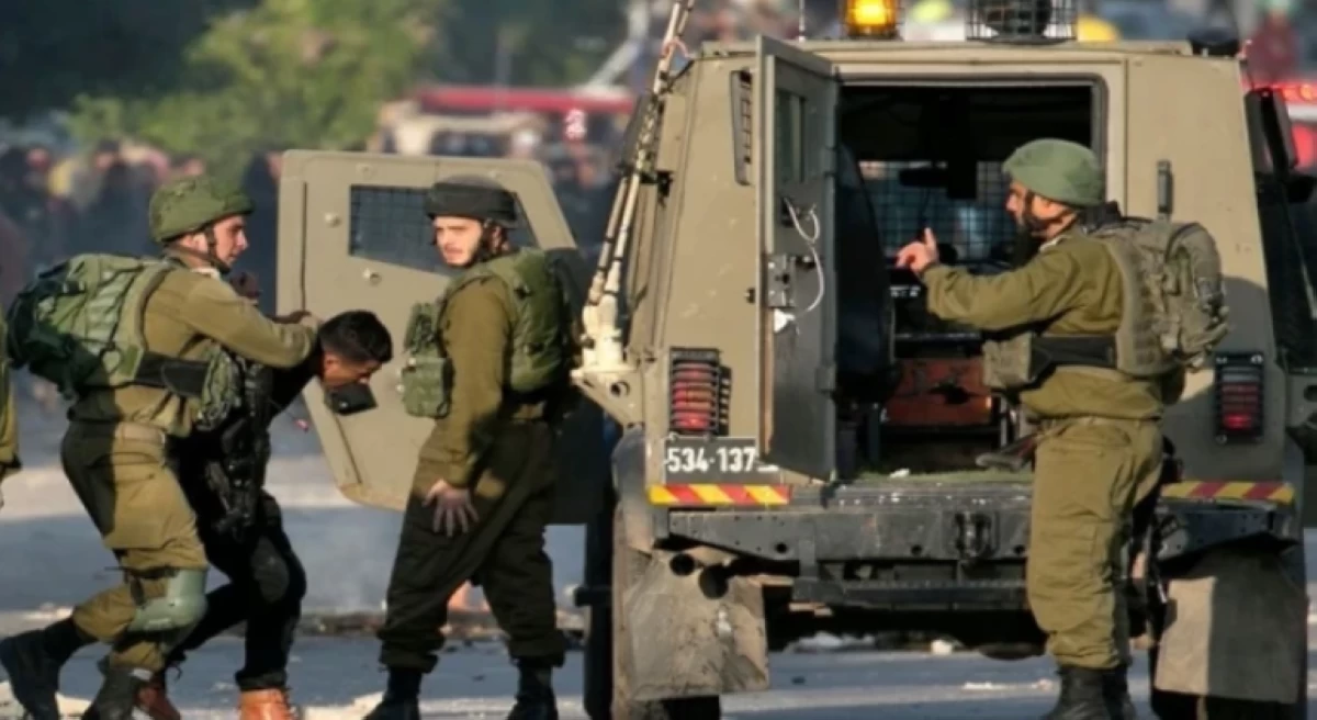 الاحتلال الإسرائيلي يعتقل 15 فلسطينيا من محافظة نابلس