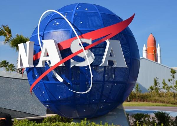 أردني يهدي إنجازه في ناسا لولي العهد