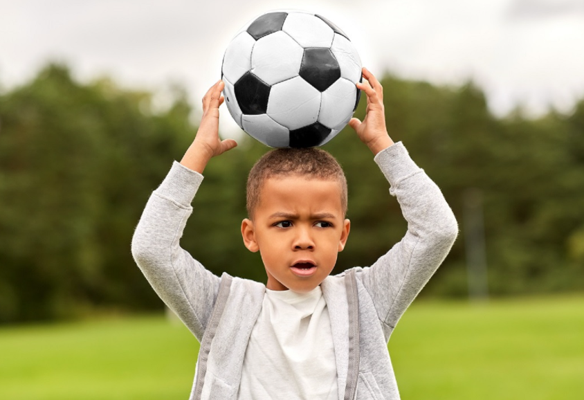 في كأس العالم 2026 ..  كيف تعلم كرة القدم طفلك الانضباط؟