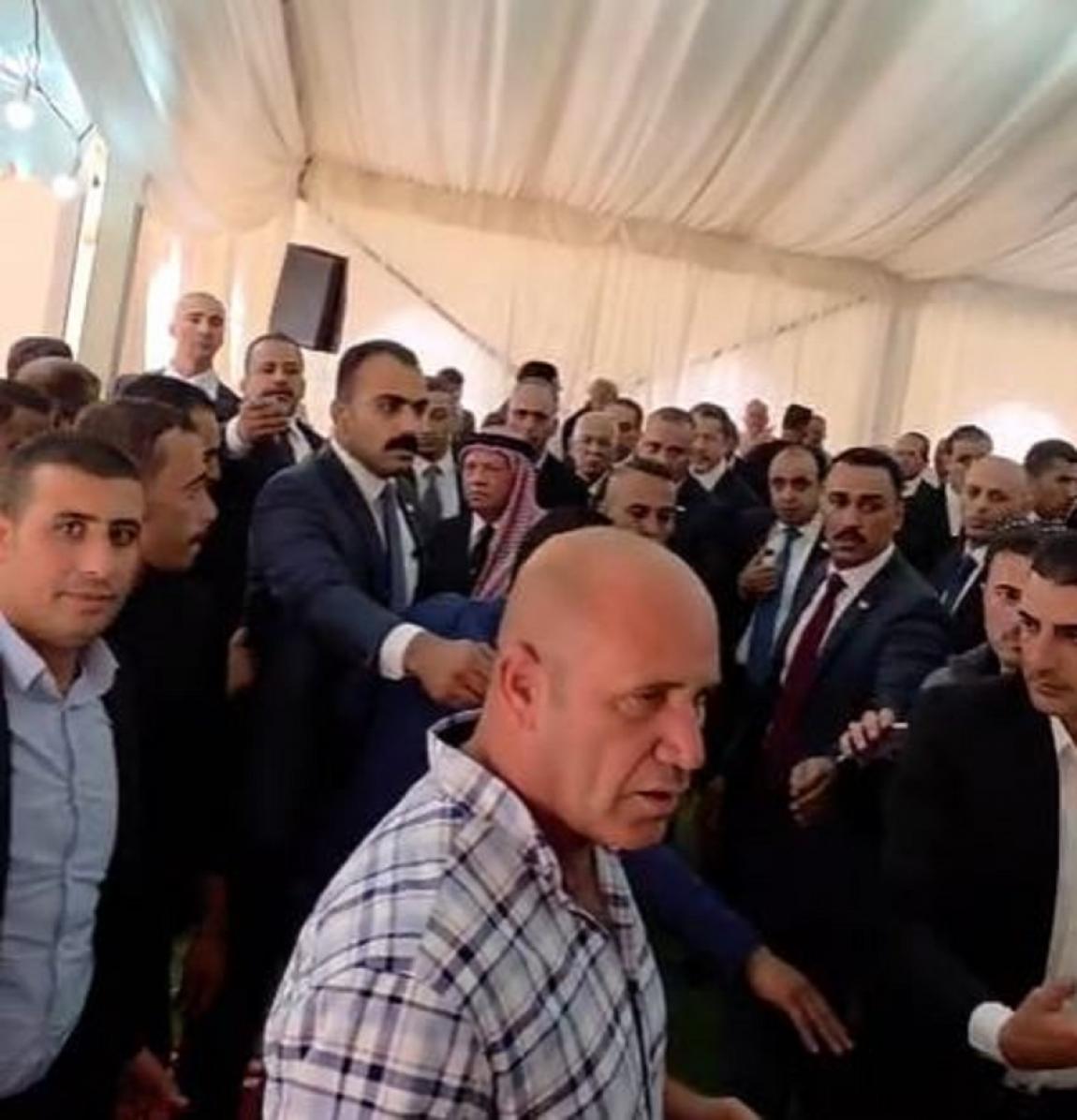 الملك يعزي بشهداء قرية حمود في الكرك