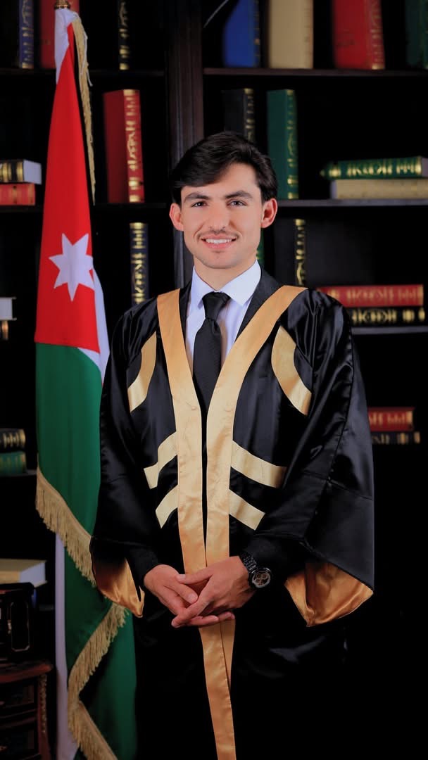 همام الفناطسة  ..  مبارك التخرج