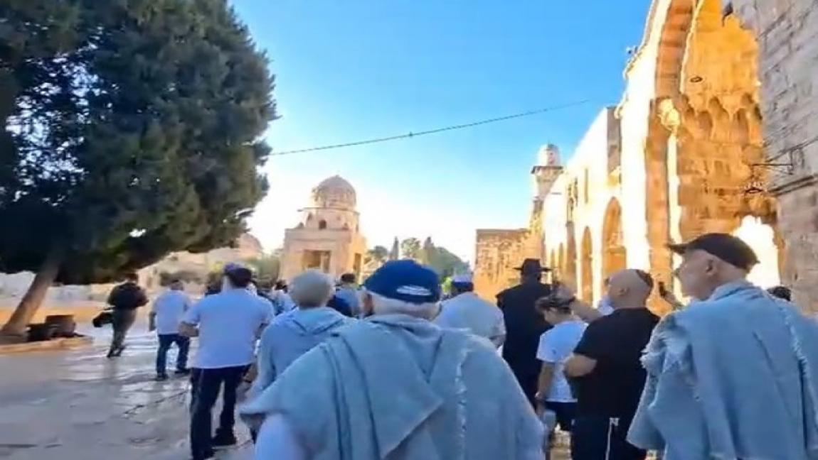 اقتحامات للأقصى وطقوس تلمودية  ..  نتنياهو يشارك بصلوات عشية "يوم الغفران"