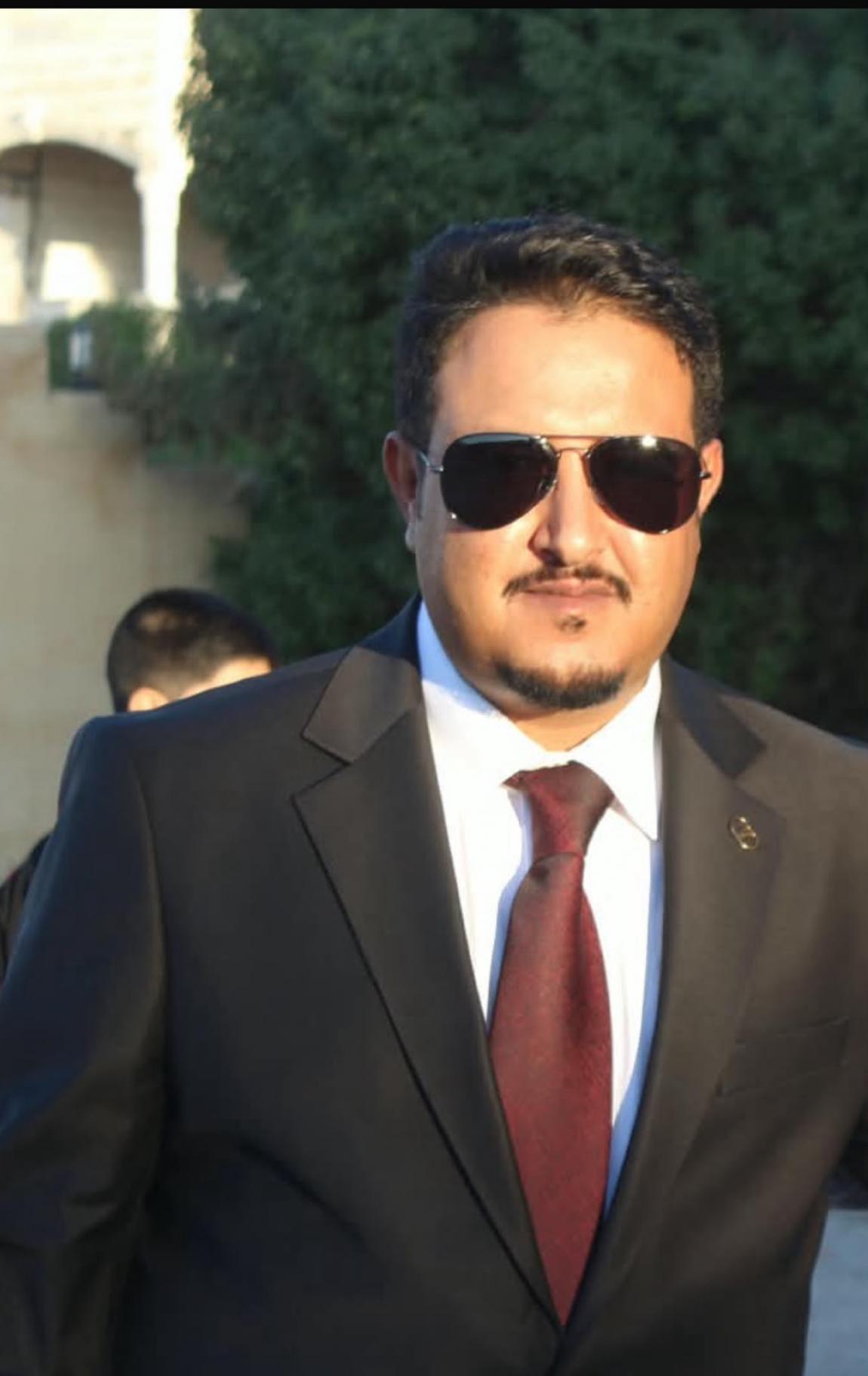 الدكتور ليث كاسب الصاروم  ..  مبارك الخطوبة