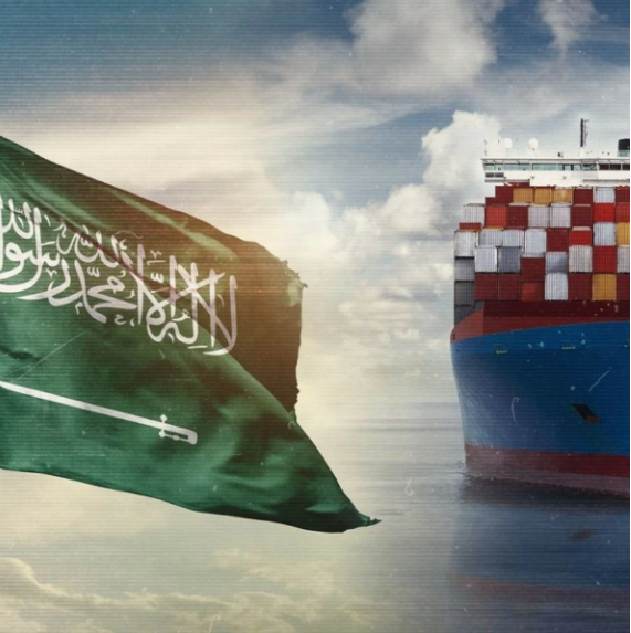 السعودية تؤكد تعرّض إحدى سفنها للاستهداف في البحر الأحمر