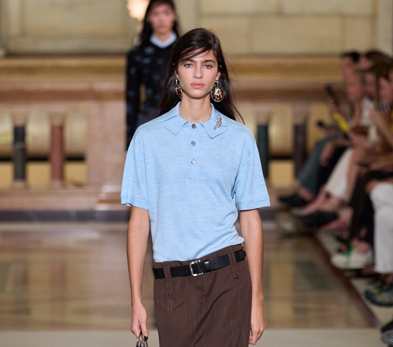 قميص البولو يتربع على عرش الموضة بعد أكثر من 90 عاماً