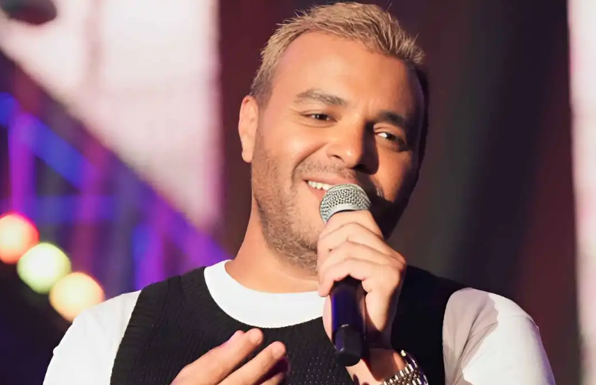 رامي صبري يطلق براند ملابس ومنتجات مستوحاة من ألبوم "القمر" 