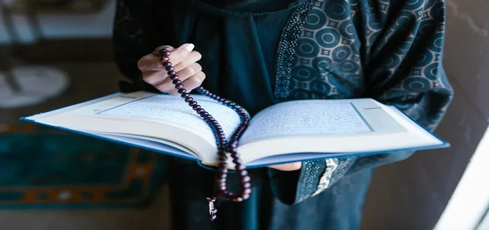 حُكم الإستهزاء بالدين كفر أكبر مخرج من ملًة الإسلام